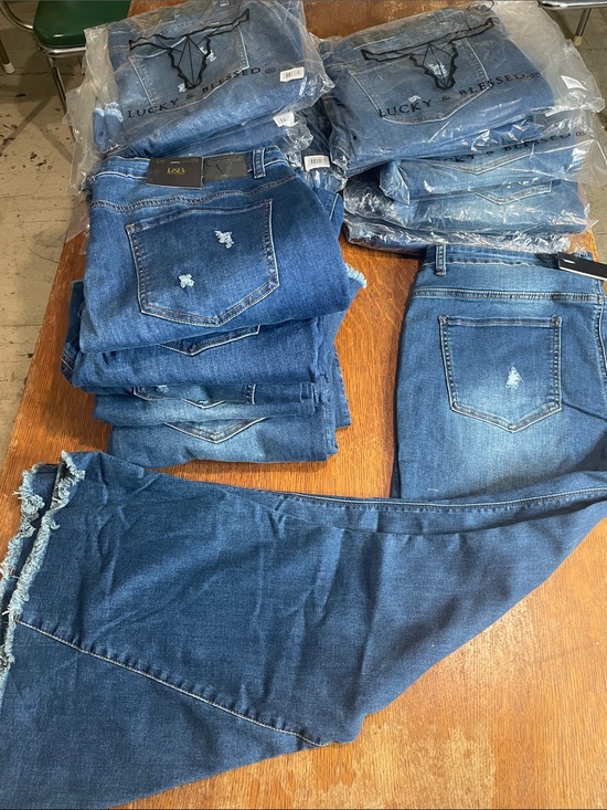 Lucky Brand Denim - bulk purchase 20 pairs- Plus size Lucky Brand Blue Distressed Denim Jeans